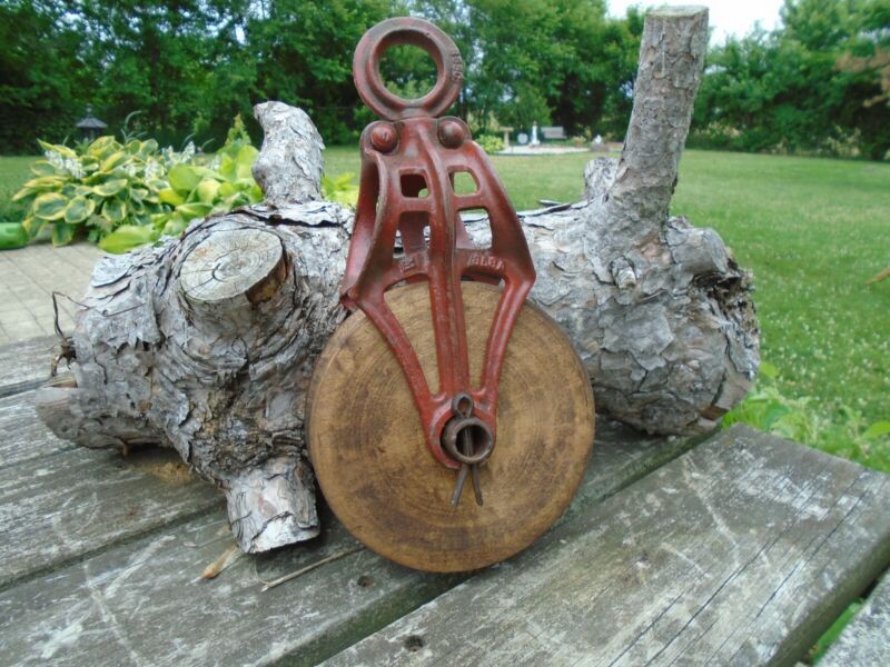 Antique Vintage Cast Iron & Wood Ornate Barn Pulley Farm Tool Rustic Primitive