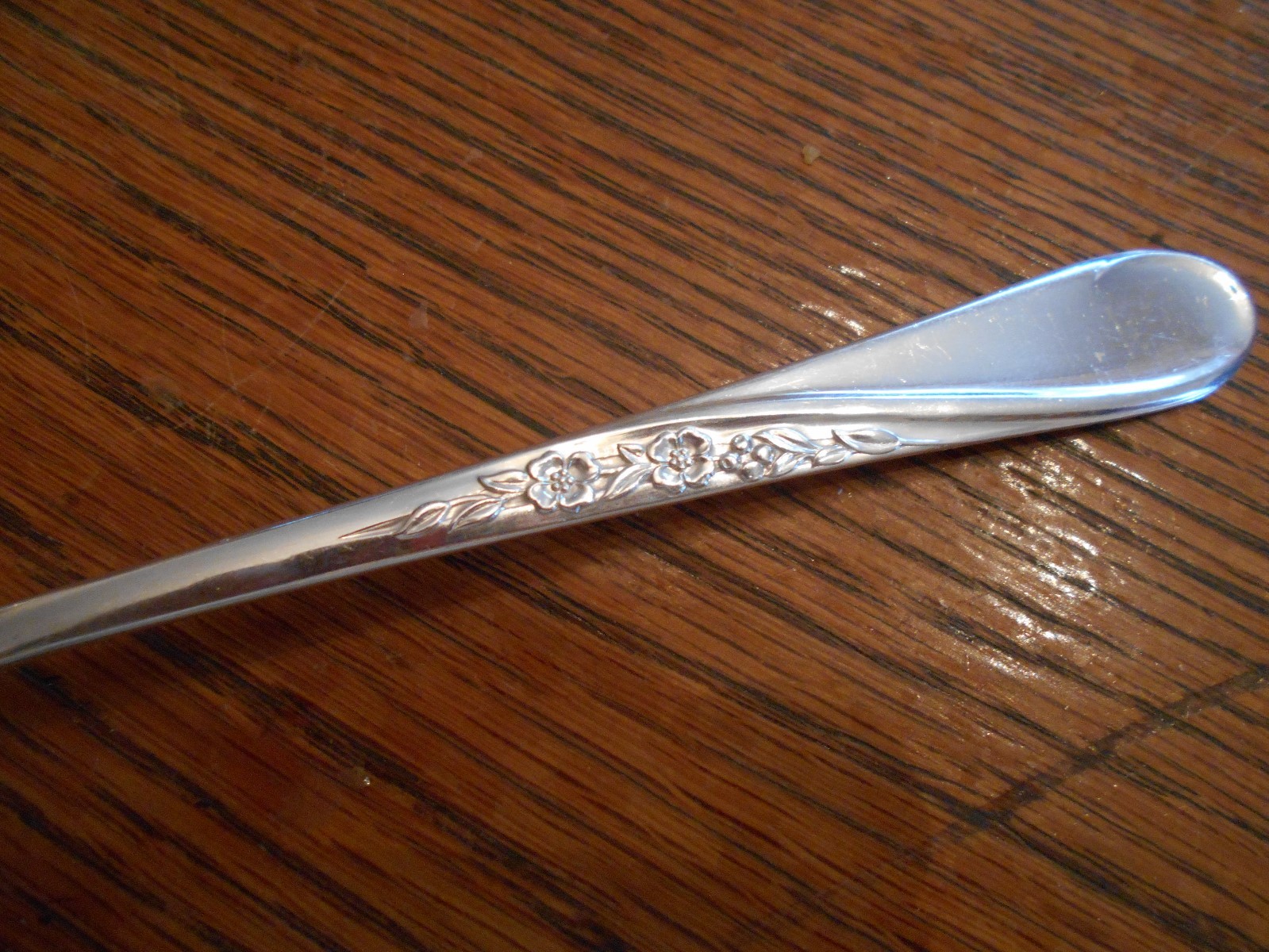 Rogers 1956 SPRING FLOWER Pattern Slotted Table Serving Spoon IS Silverplate 844