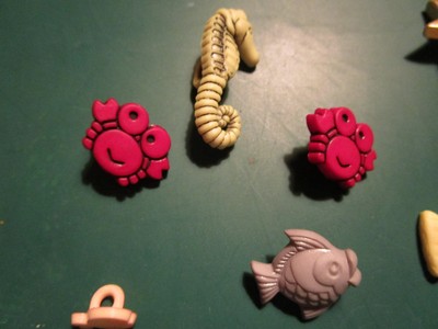 Large Lot of 50 + FISH SEAHORSE WHALE DOLPHIN SHELLS BUTTONS $4 Ship