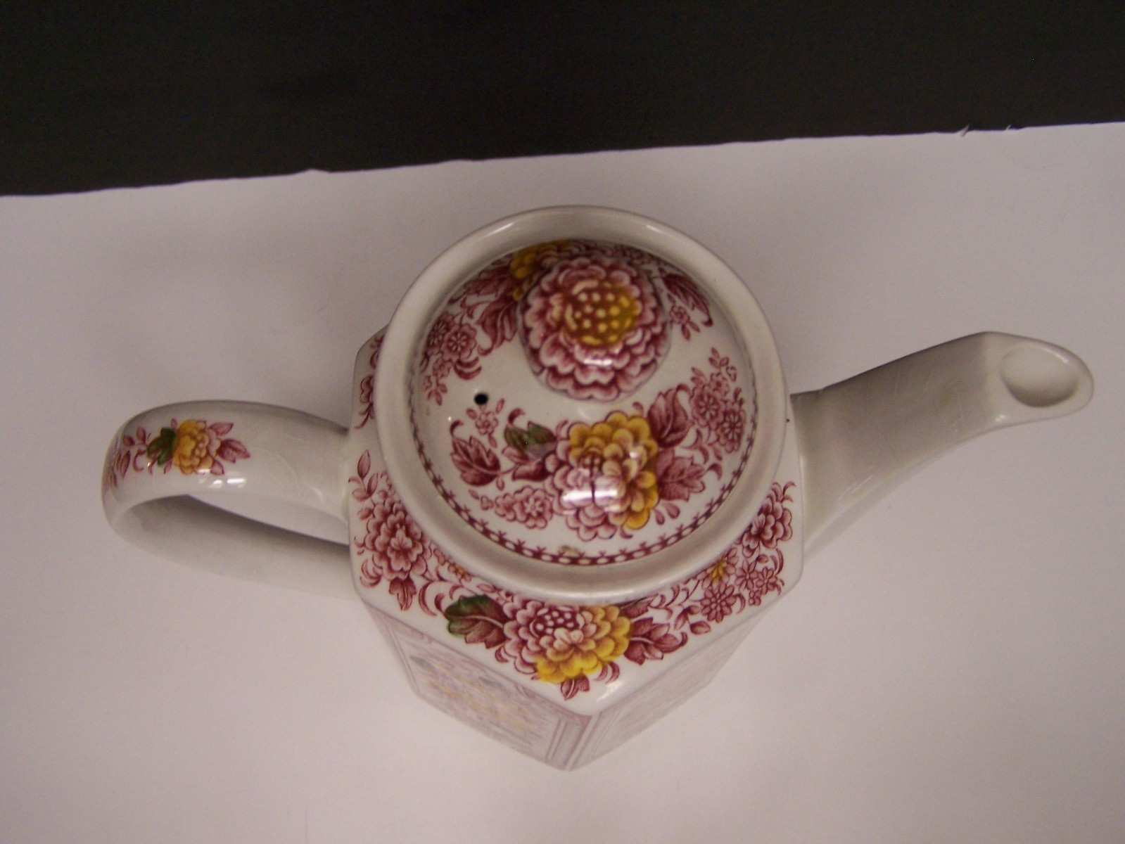 Ridgway Ironstone CANTERBURY COFFEE POT Staffordshire ENGLAND 9.5