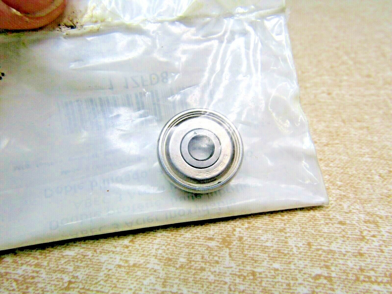 すず　0423 Sinotruk Spare Parts Az1642430263 Cabin Nylon Bushing for