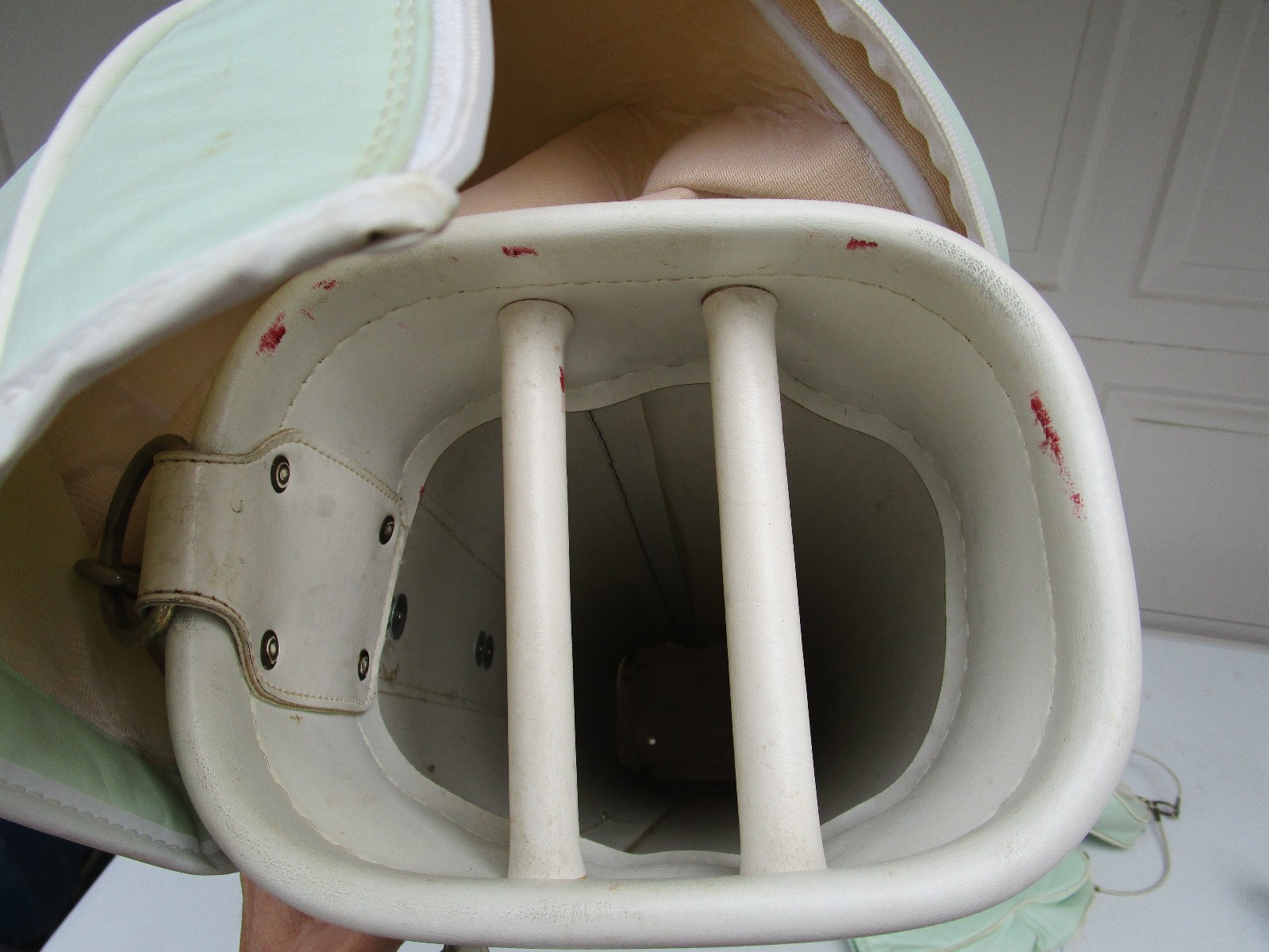 VTG Daiwa Golf Company Womens Golf Cart Bag Rain Hood & Matching 3 Wood Covers