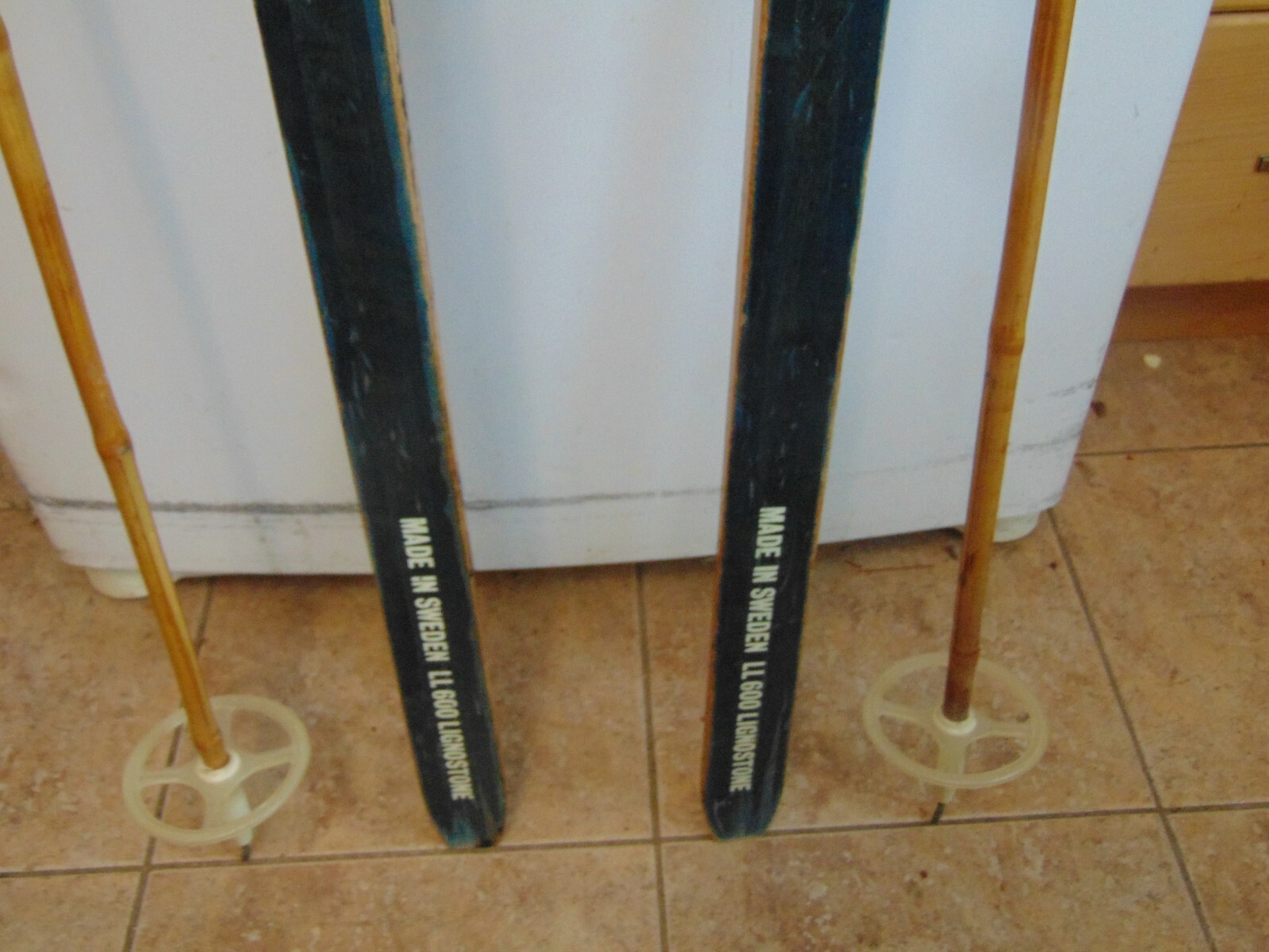 vintage/wooden skis   75   long   with poles nice   chalet decor     # 6968
