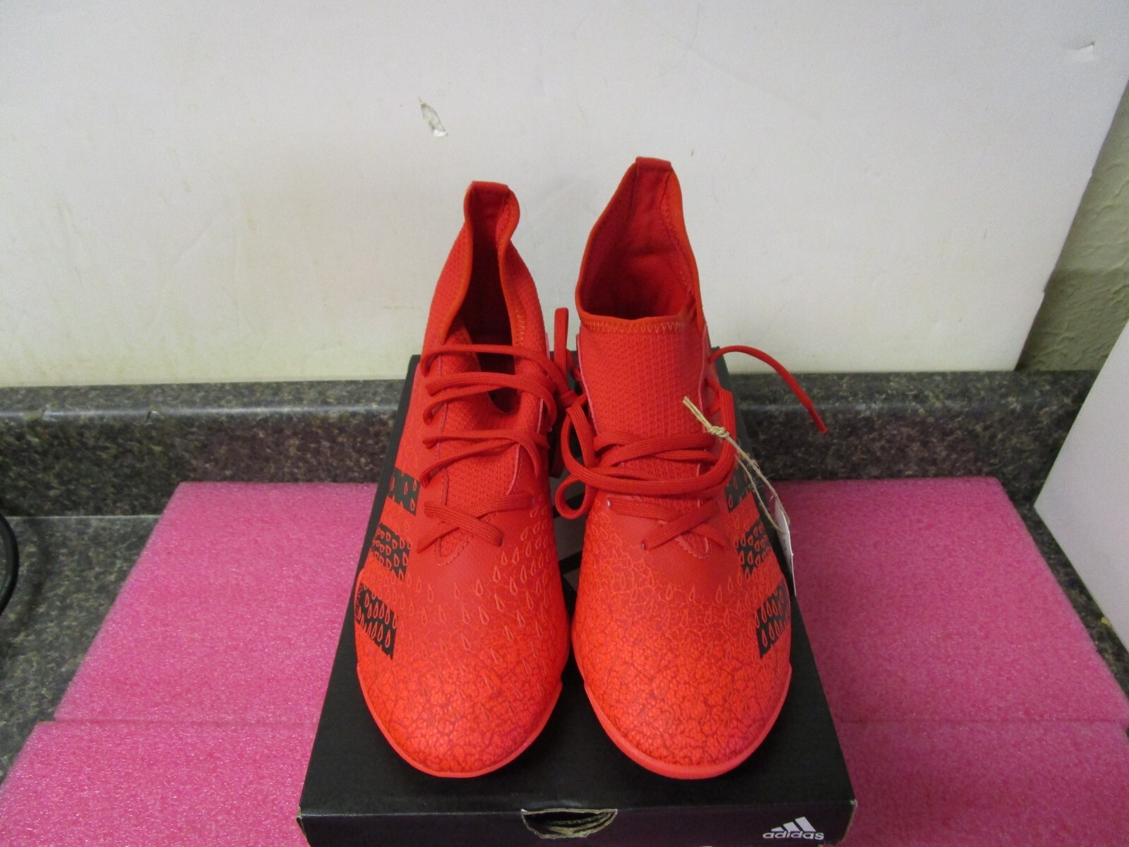 シューズ ADIDAS PREDATOR FREAK + Amazon.com | adidas Predator Freak .3 Firm Ground Soccer