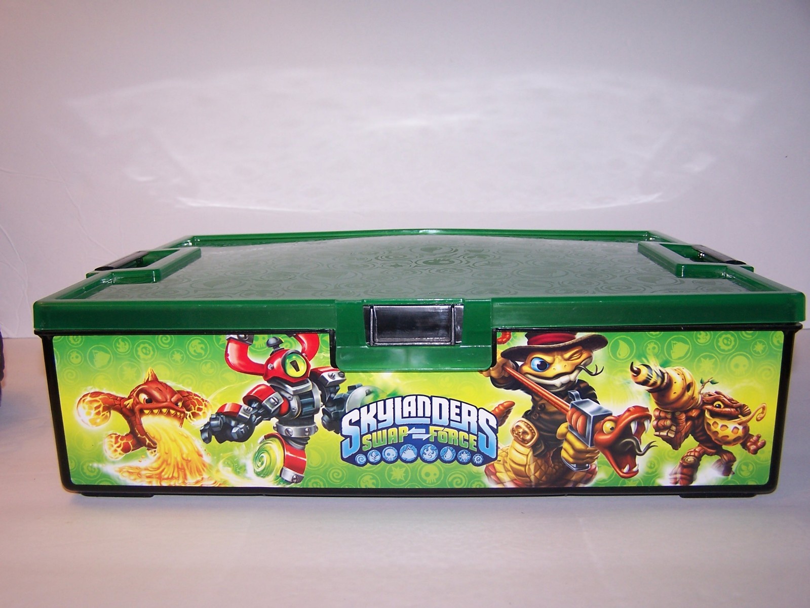 Skylander's Spyros Adventure for XBOX 360 Portal, Game + Characters Spyro + more