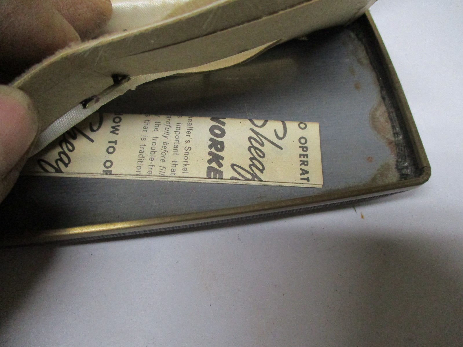 Sheaffer's Bergundy Snorkel Fountain Pen Mech. Pencil Set in case & instructions