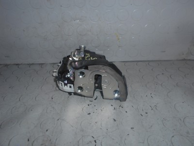 Serratura posteriore sinistra TOYOTA YARIS 2011