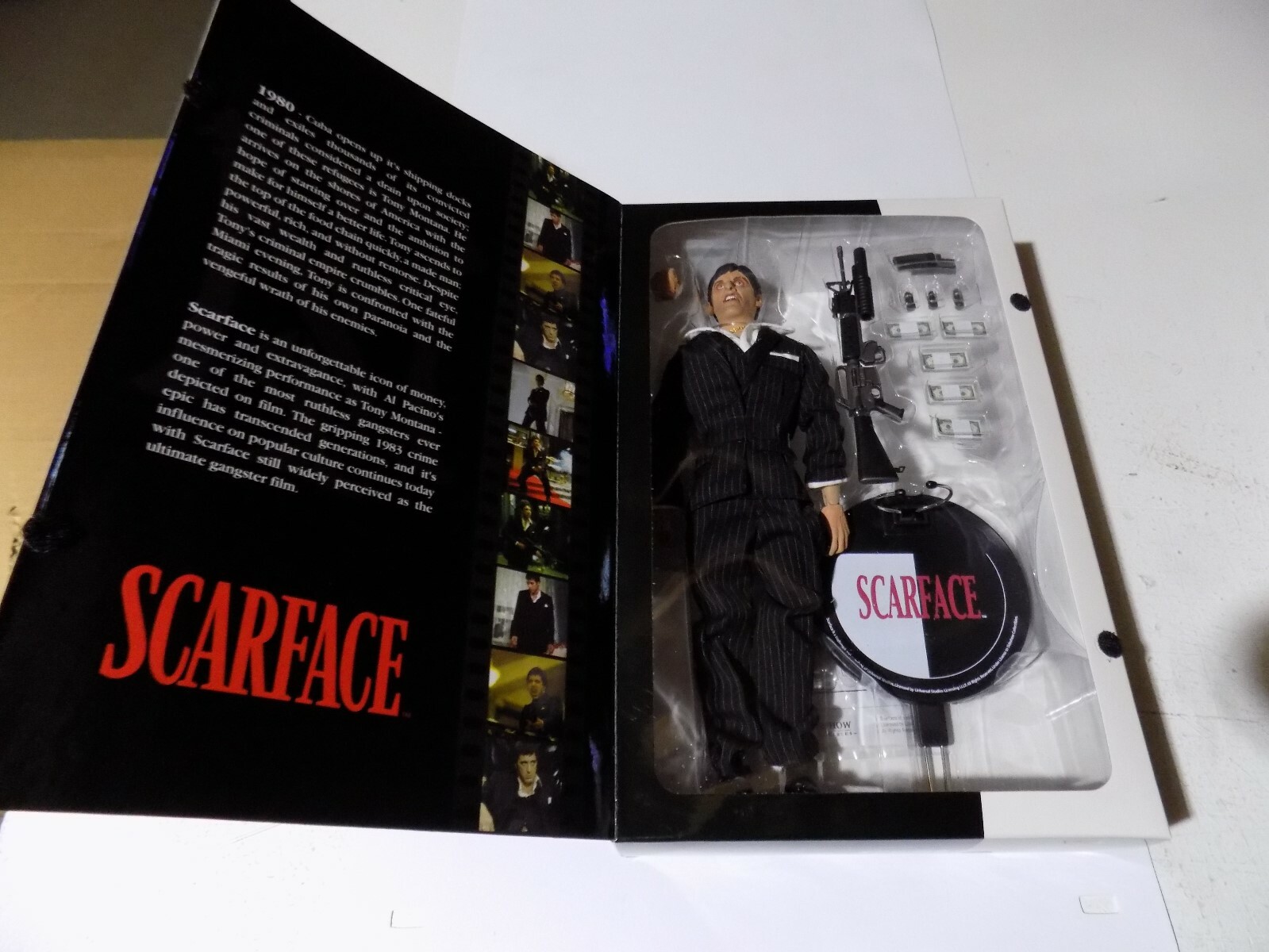 scarfaceページ Tony Montana Scarface 1/4 Statue – Blitzway Superb Scale