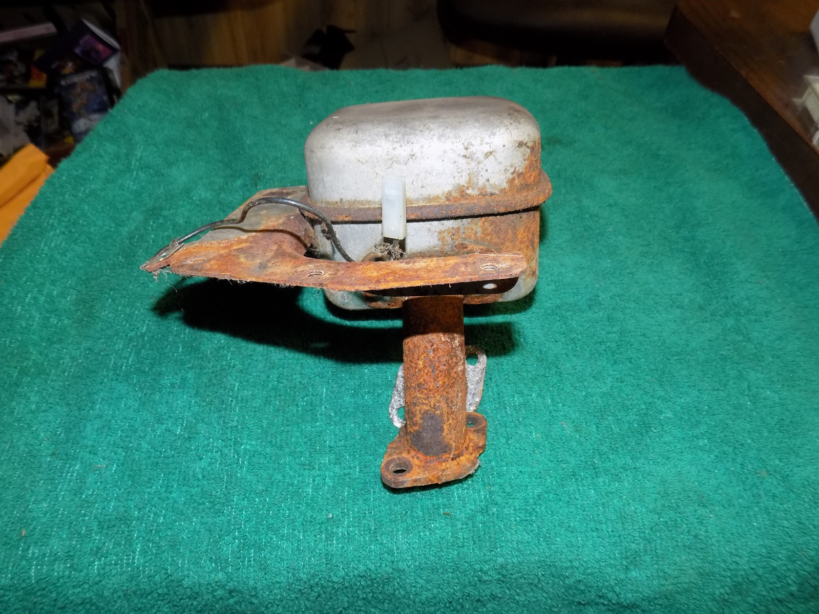 Craftsman 7.5HP 536.881750 Briggs & Stratton Snowblower Muffler