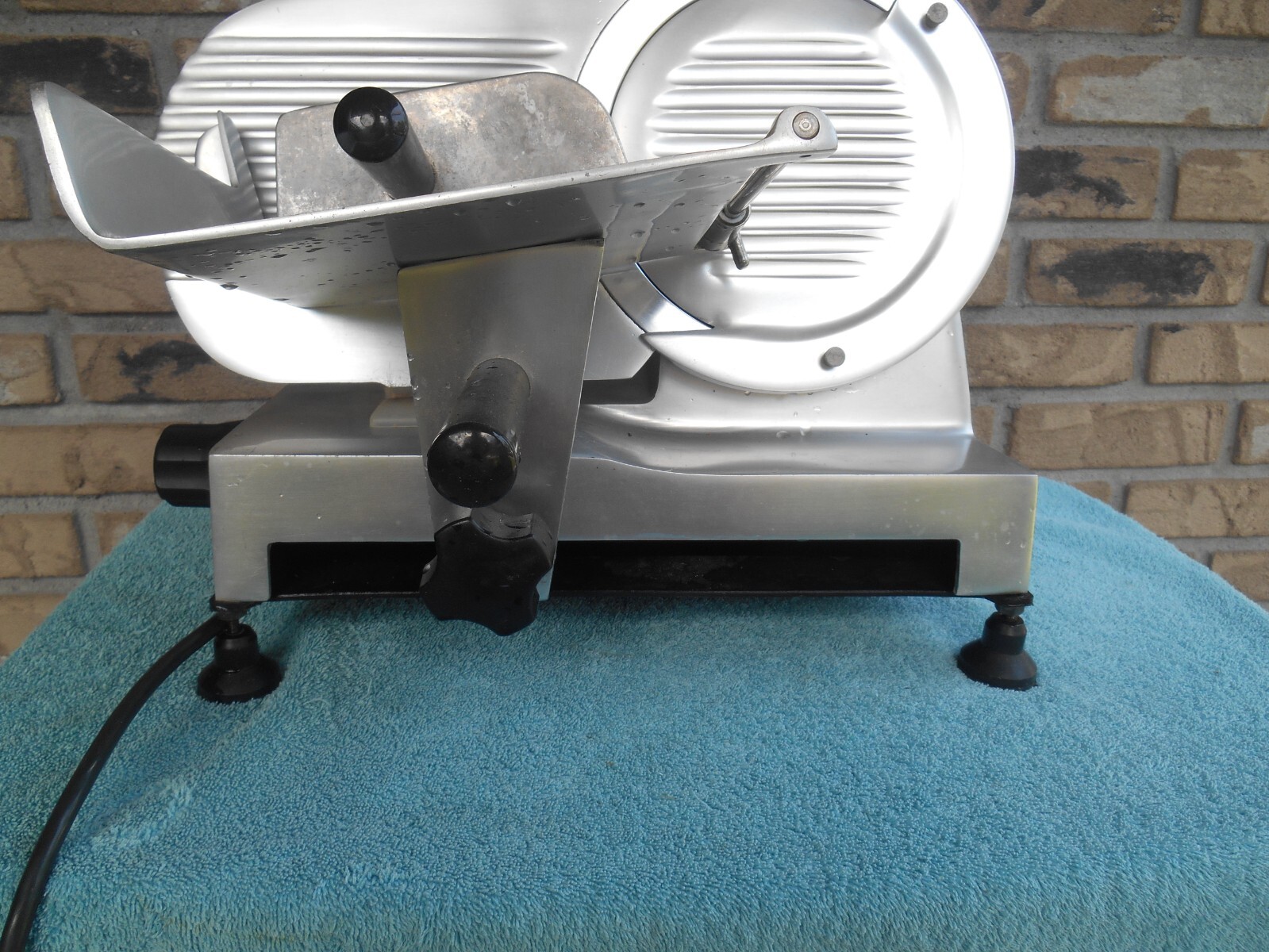 Chefmate Globe Food Equipment GC9 9" MEAT SLICER