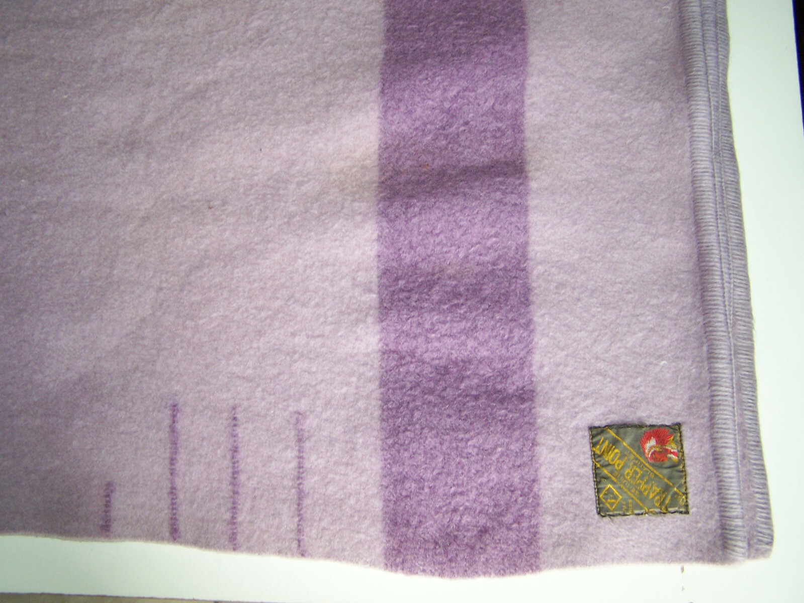 Trapper Point - 3.5 point 100% Wool Blanket Made In England, Lavender/Lilac