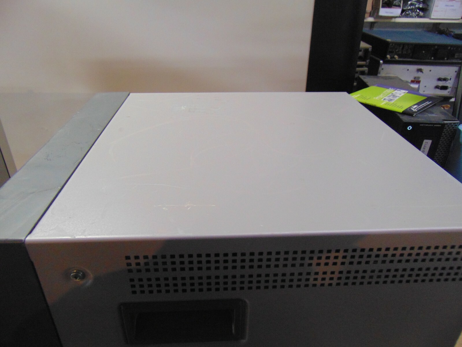 Sony PVM-14N5U Trinitron Color Video Monitor