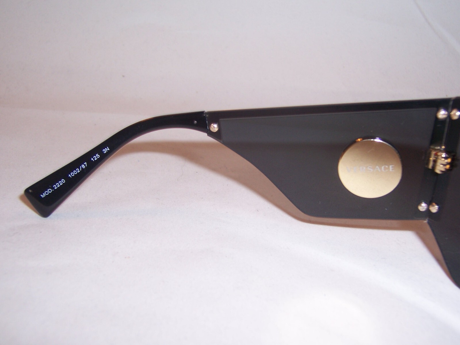 Pre-owned Versace Sunglasses Ve 2220 100287 Black/gray 41mm Authentic 2220