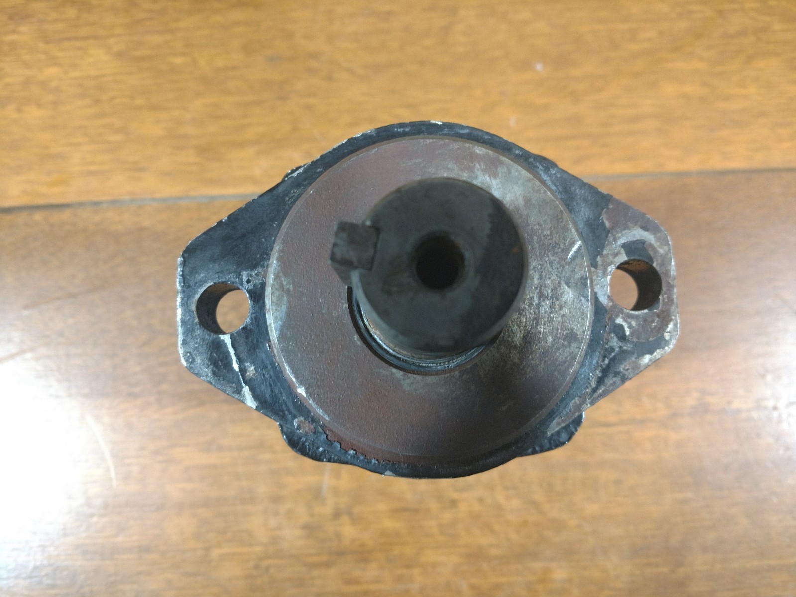 Eaton Char-Lynn 2000 Series Motor -  104-1228-006 Used 104-1228 24.03 in3/rev