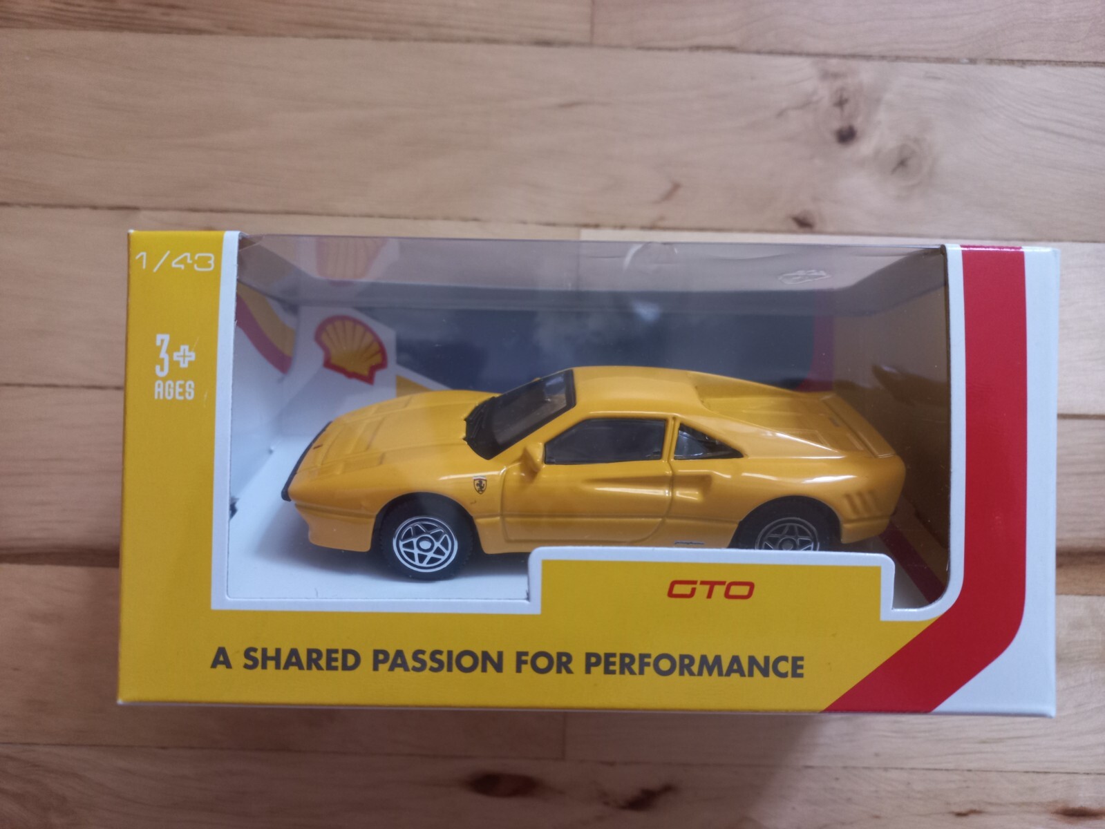 Shell Bburago 1/43 Ferrari GTO Race and Play Collection