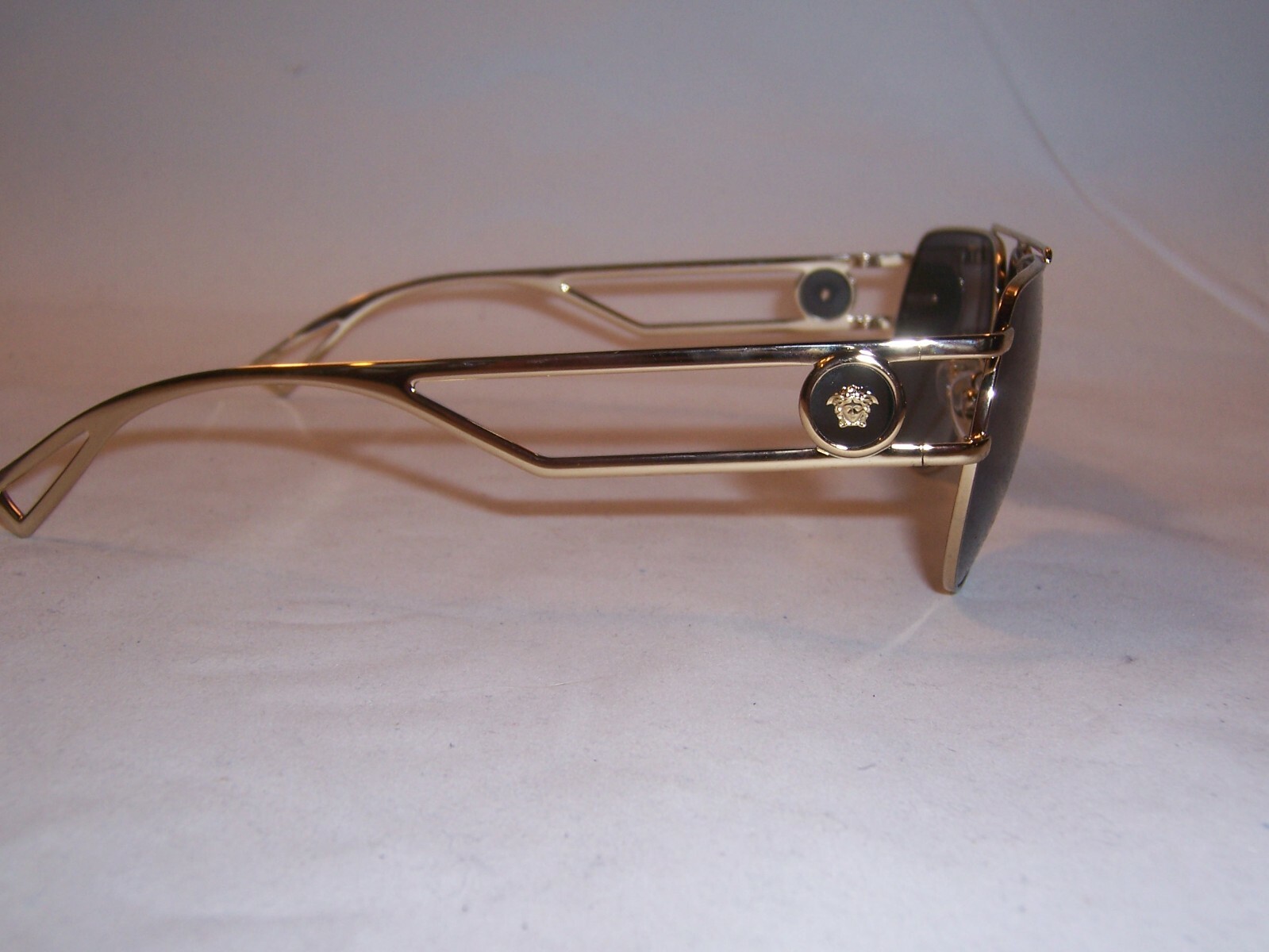 Pre-owned Versace Sunglasses Ve 2225 100287 Gold/gray 60mm Authentic