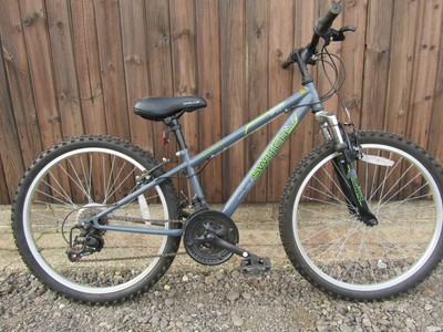 Apollo Switch Boys Girls Front Suspension Mountain Bike Bicycle Hardtail Grey