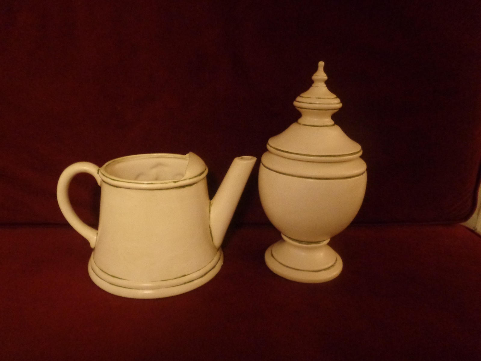 70'S VINTAGE GARDEN SET WATERING POT AND URN WITH LID SIGNED, FEDERAL BALD EAGLE