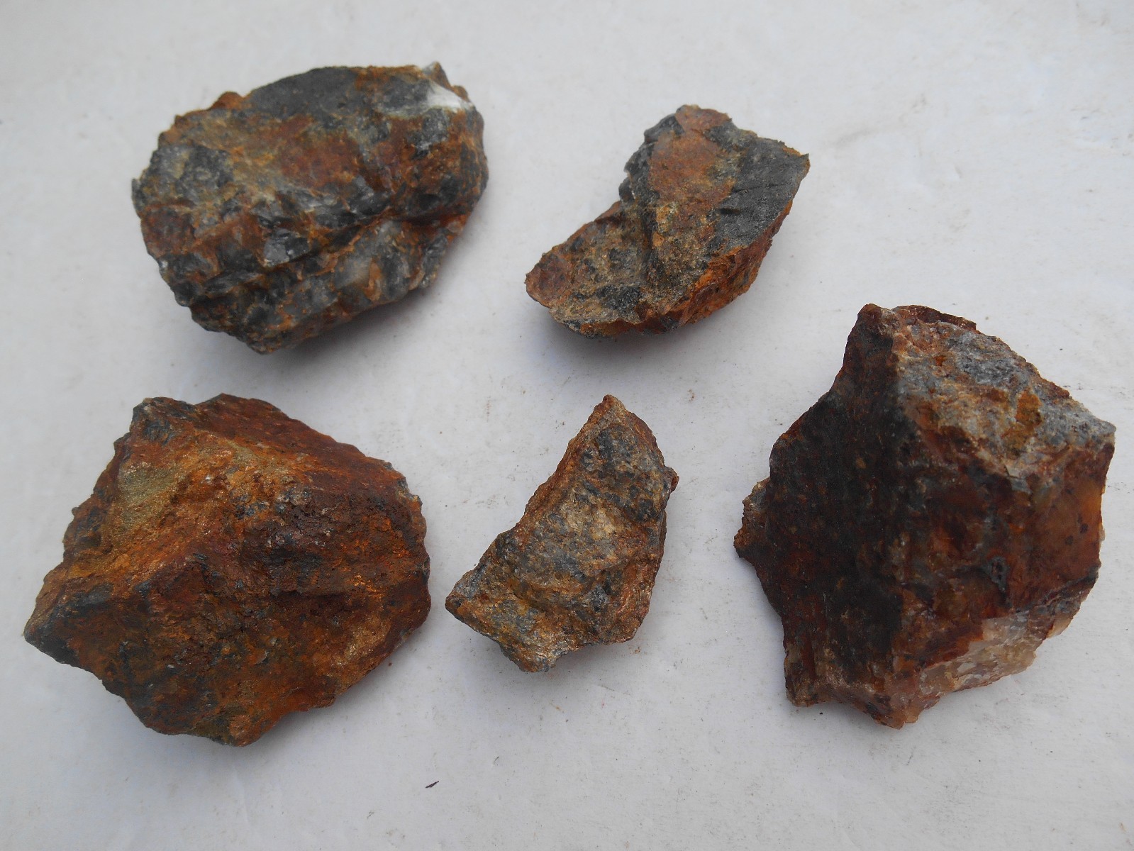 GOLD PACKAGE DEAL= 2 LBS Gold Pay Dirt +PLUS+ The Chunks of Gold Ore Shown PC146