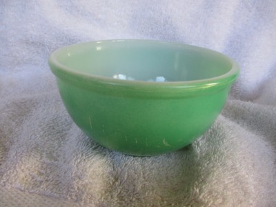 Fire-King JaditeJadeite 4 78 Beaded-Edge Mixing Bowl