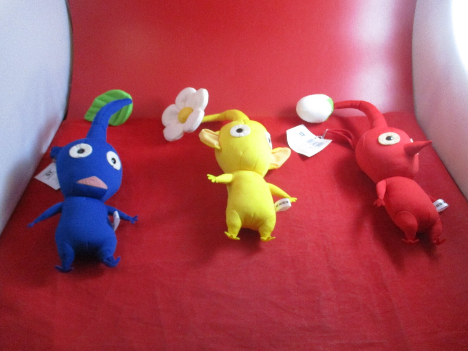 Pikmin Nintendo Gamecube 2001 Zipper Plush Stuffed Animal