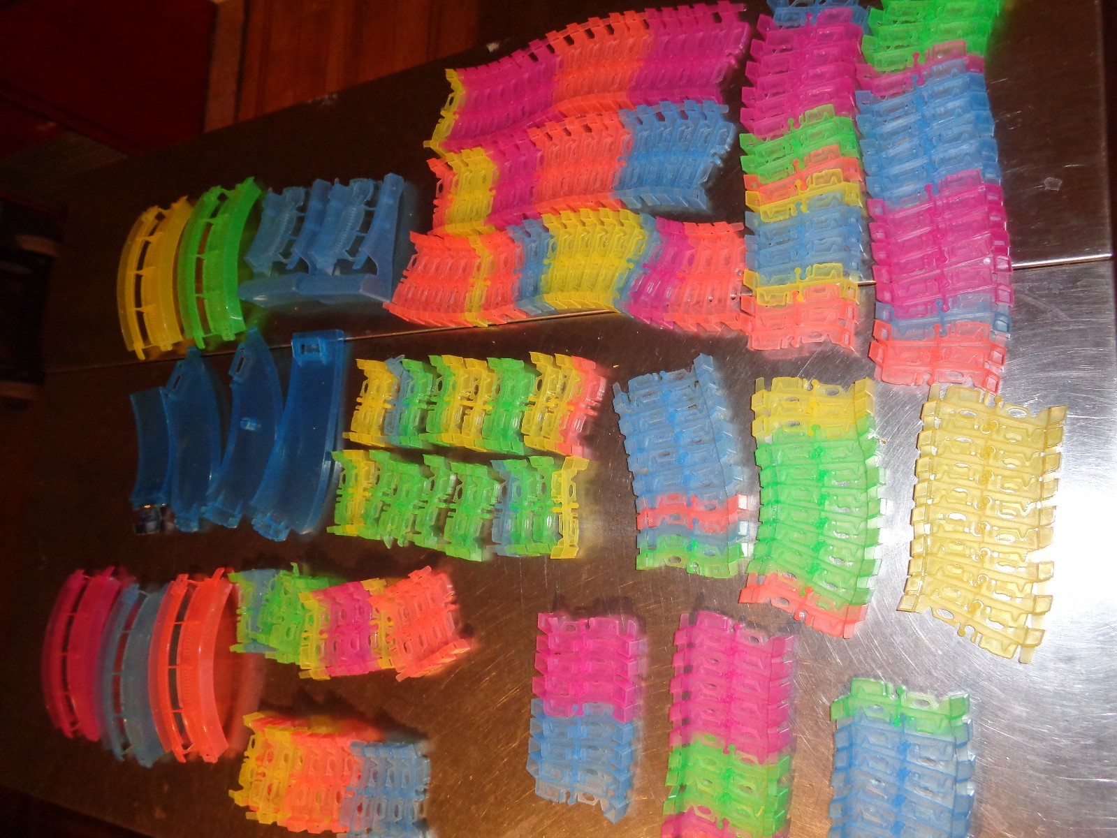 Mindscope Twister Tracks over 13'