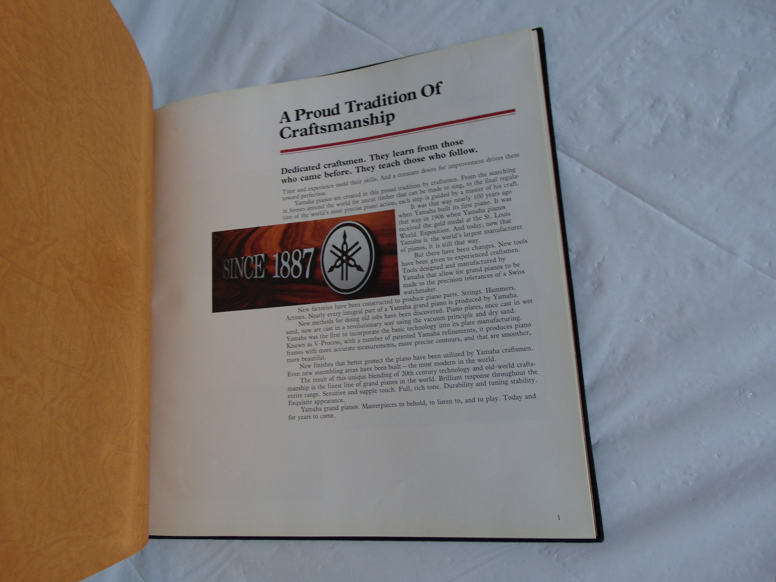 Vintage YAMAHA Grand Pianos 24 Pages HC Book  Reatail Sales Book