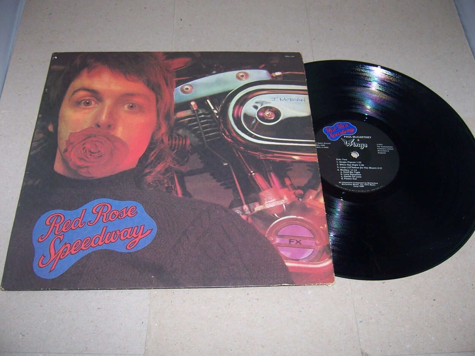 PAUL McCARTNEY & WINGS- RED ROSE SPEEDWAY- Booklet, '73 ROCK LP, APPLE (VG-/VG) PAUL McCARTNEY & WINGS- RED ROSE SPEEDWAY- Booklet, '73 ROCK LP, APPLE (VG-/VG)
