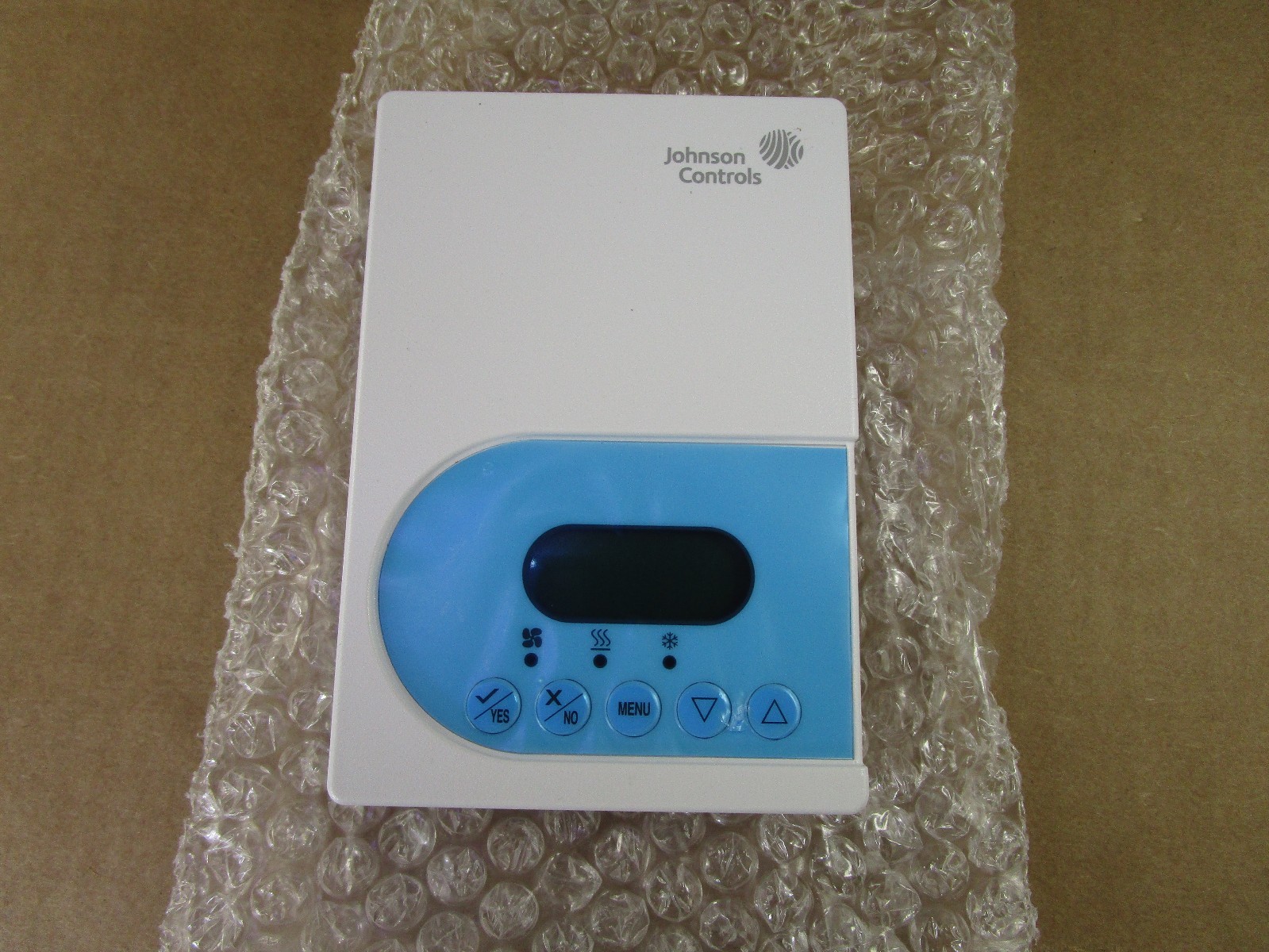T controls. Термостат johnson controls. холодильник johnson controls. johnson controls пульт управления кондиционер york. float switch 4514.012 johnson controls.
