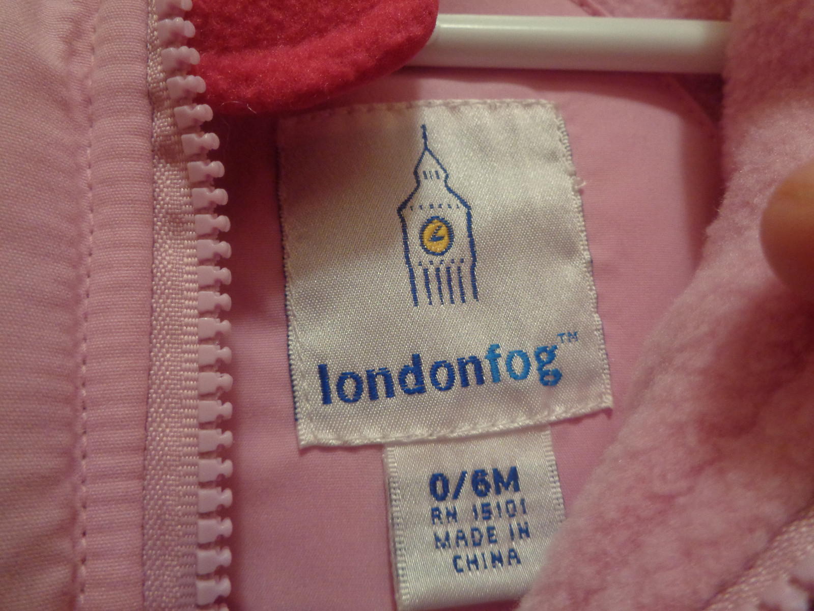 London Fog NWT Shades of Pink Zipper Pockets Hoodie Mittens Size 0-6 months