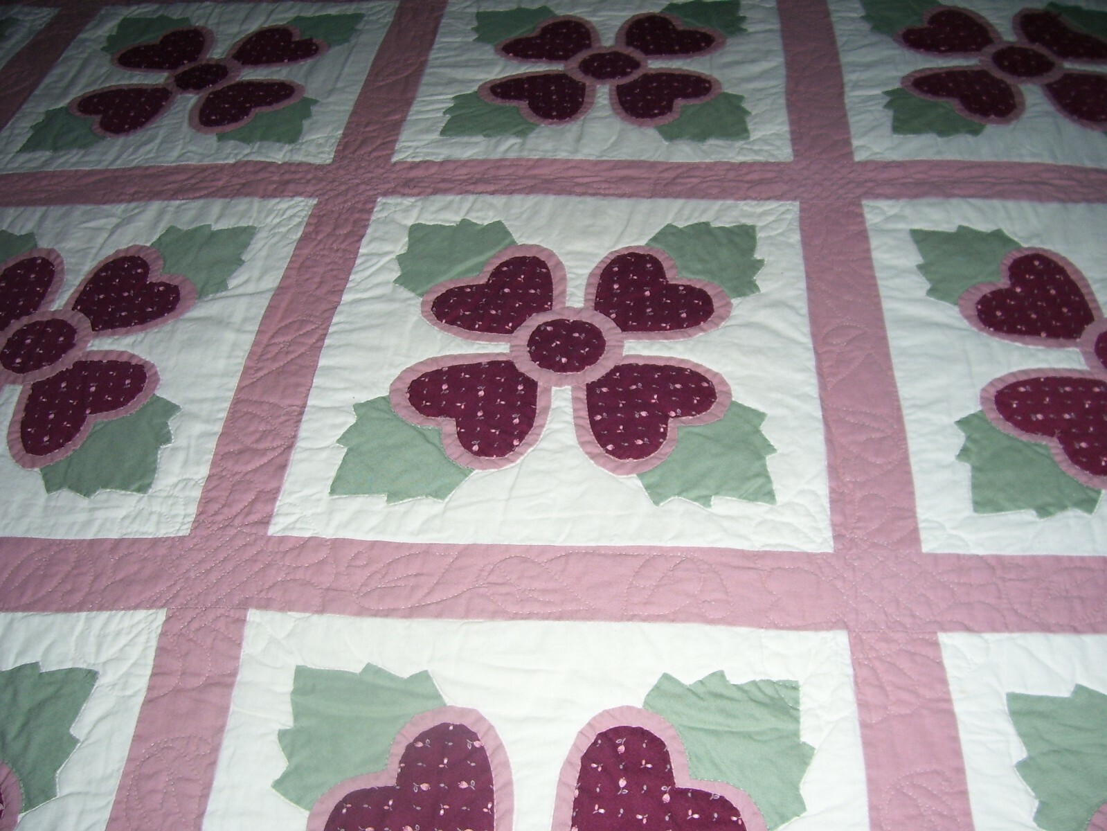 VINTAGE OHIO ROSE OF SHARON QUILT