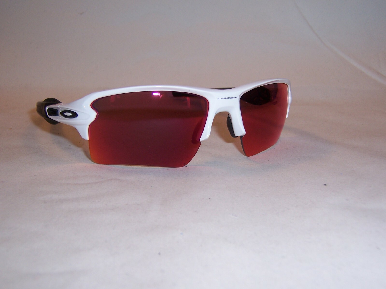 New Oakley Sunglasses FLAK 2.0 XL OO9188-03 WHITE/PRIZM New Oakley Sunglasses FLAK 2.0 XL OO9188-03 WHITE/PRIZM