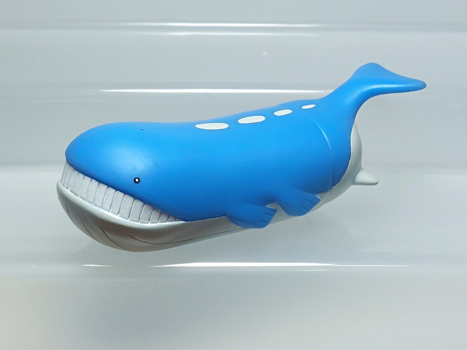 Wailord Pokemon Kids DX Soft Vinyl Figure Bandai 2006 Japan S06 1.35 Wailord Pokemon Kids DX Soft Vinyl Figure Bandai 2006 Japan S06 1.35