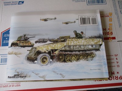 SDKFZ 251 AUSF D Walk Around  SC  - Squadron Signal Books - #5709