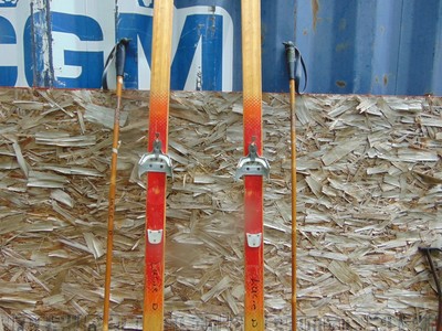 vintage   wooden skis  70 