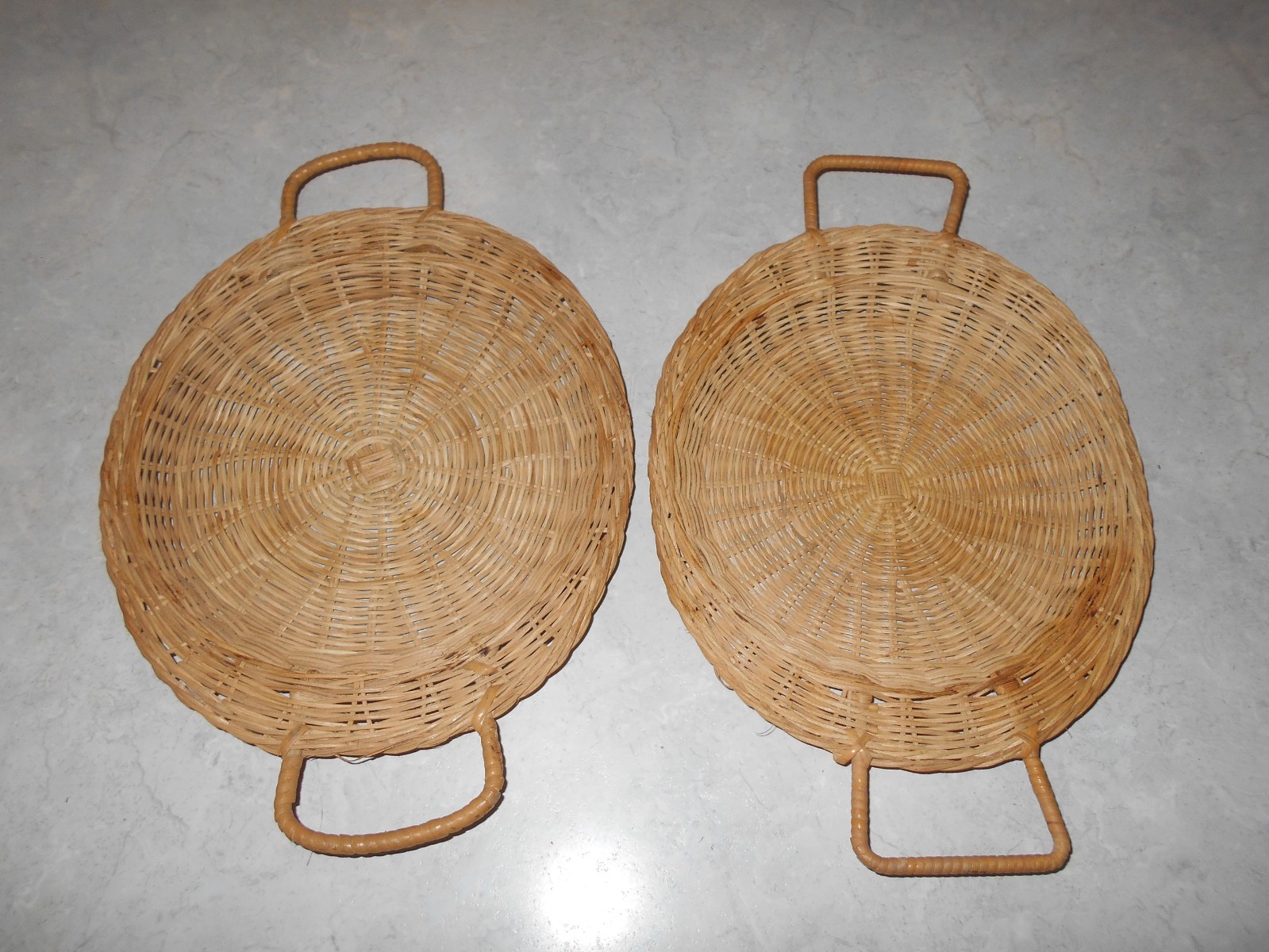 10 Vtg Wicker Rattan Paper Plate Holders Colors 2/w Handles 9
