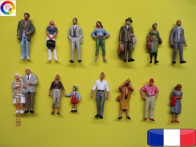 Lot  15  Figurines  Echelle 1/43  +-4 Cm Pour Diorama Decors  Neuf**********