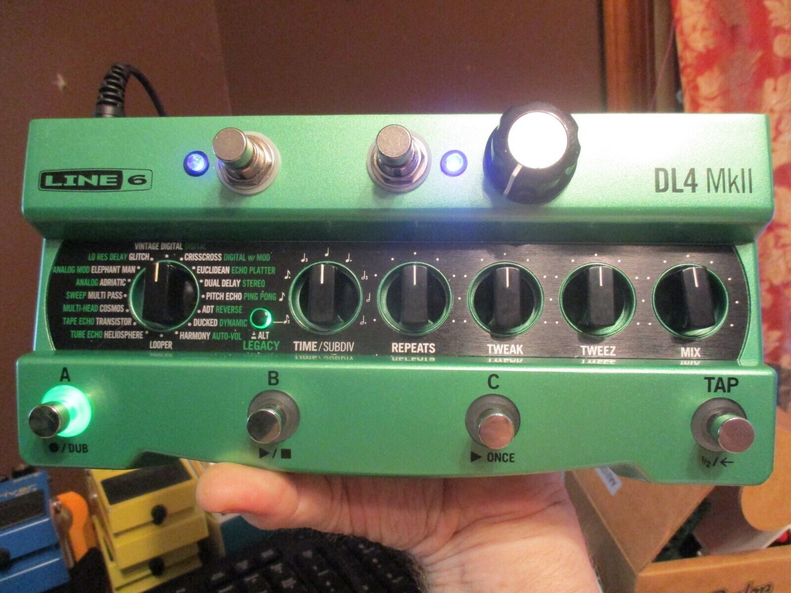 Ultimate Expression Line 6 DL4 MkII Delay Modeler | eBay Ultimate Expression Line 6 DL4 MkII Delay Modeler | eBay