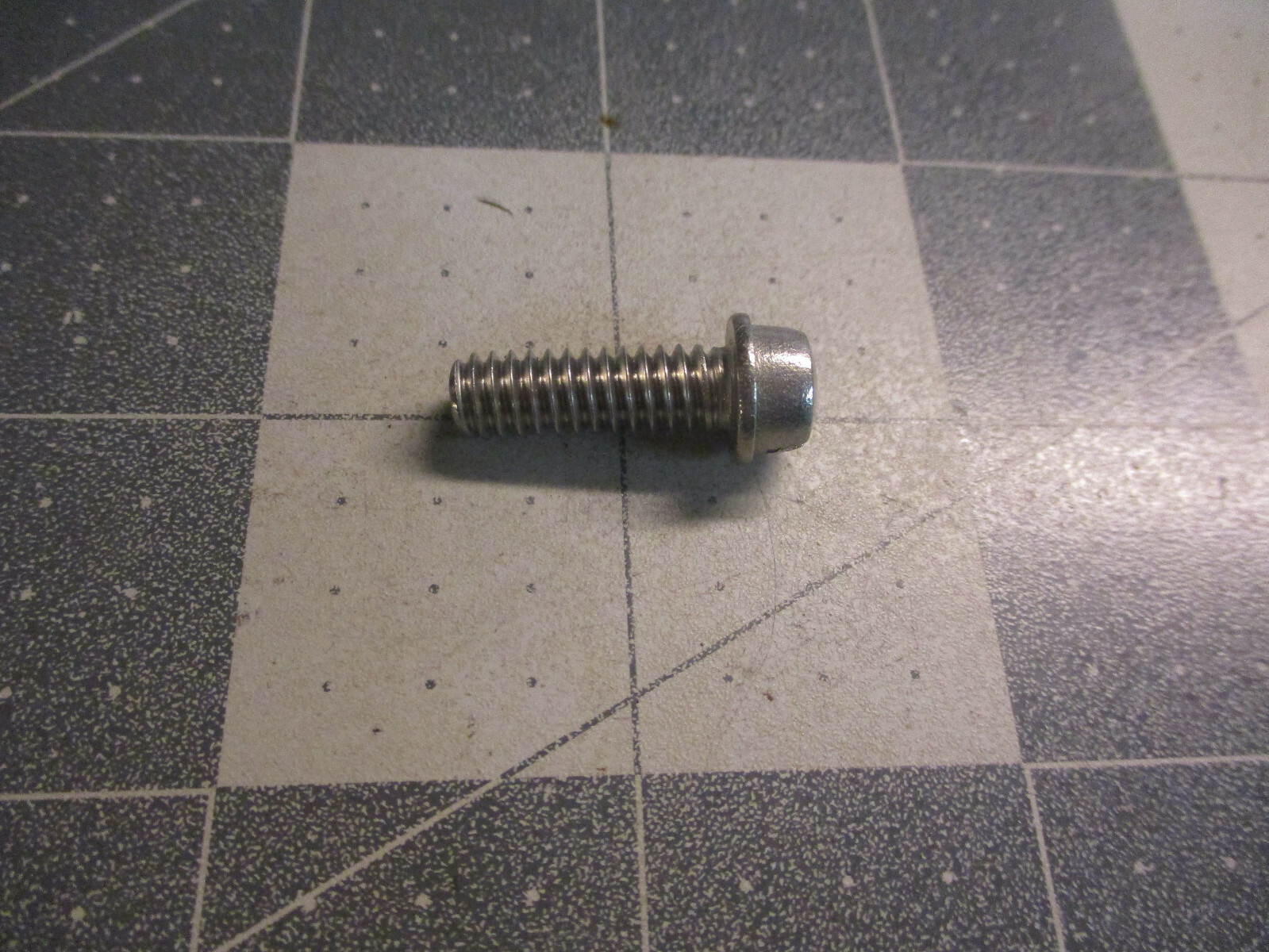 OMC Evinrude Johnson 304071 Gearcase Screw 0304071 | eBay