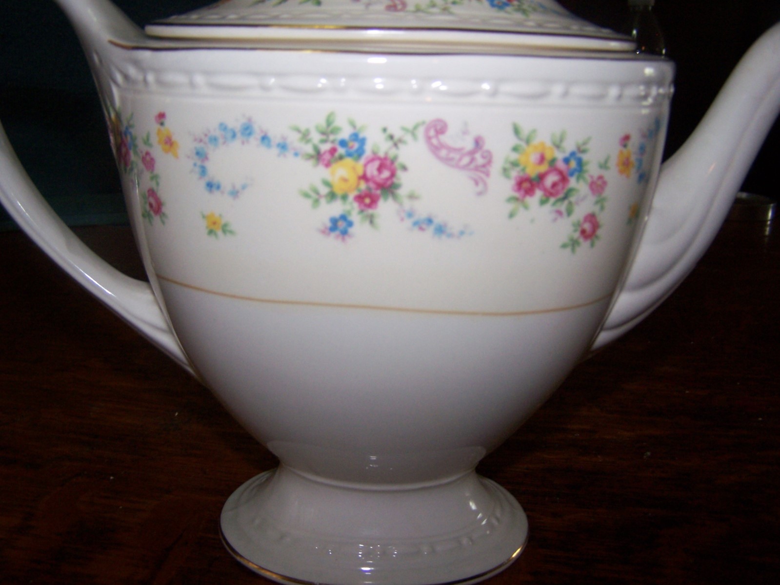 DUBARRY Footed TEAPOT w/ Lid, by Homer Laughlin Eggshell Georgian, EC BEAUTY