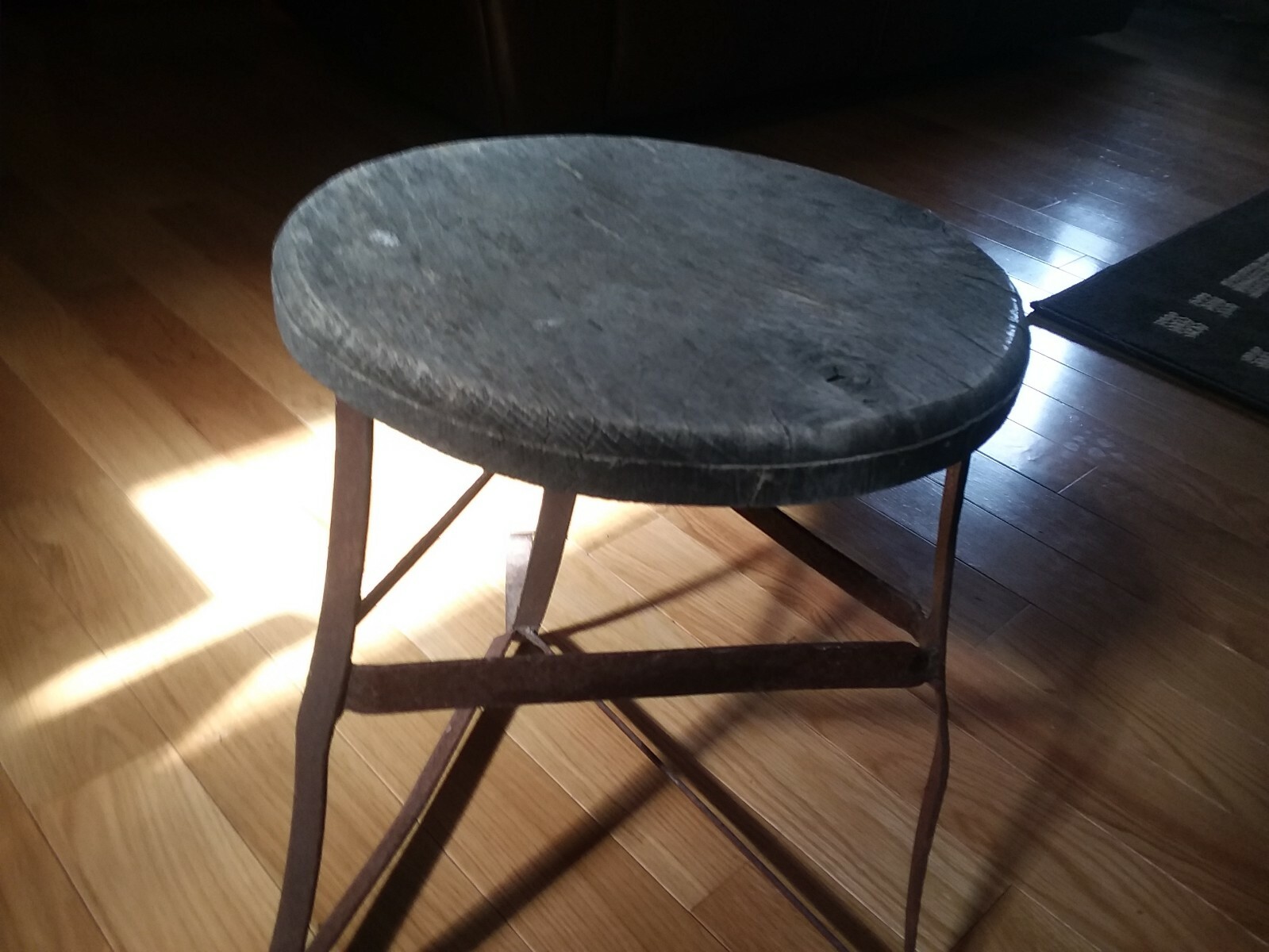 Primitive Vtg Old Estate Wood Metal Stool Farm Bench Milking Stool Plant Stand