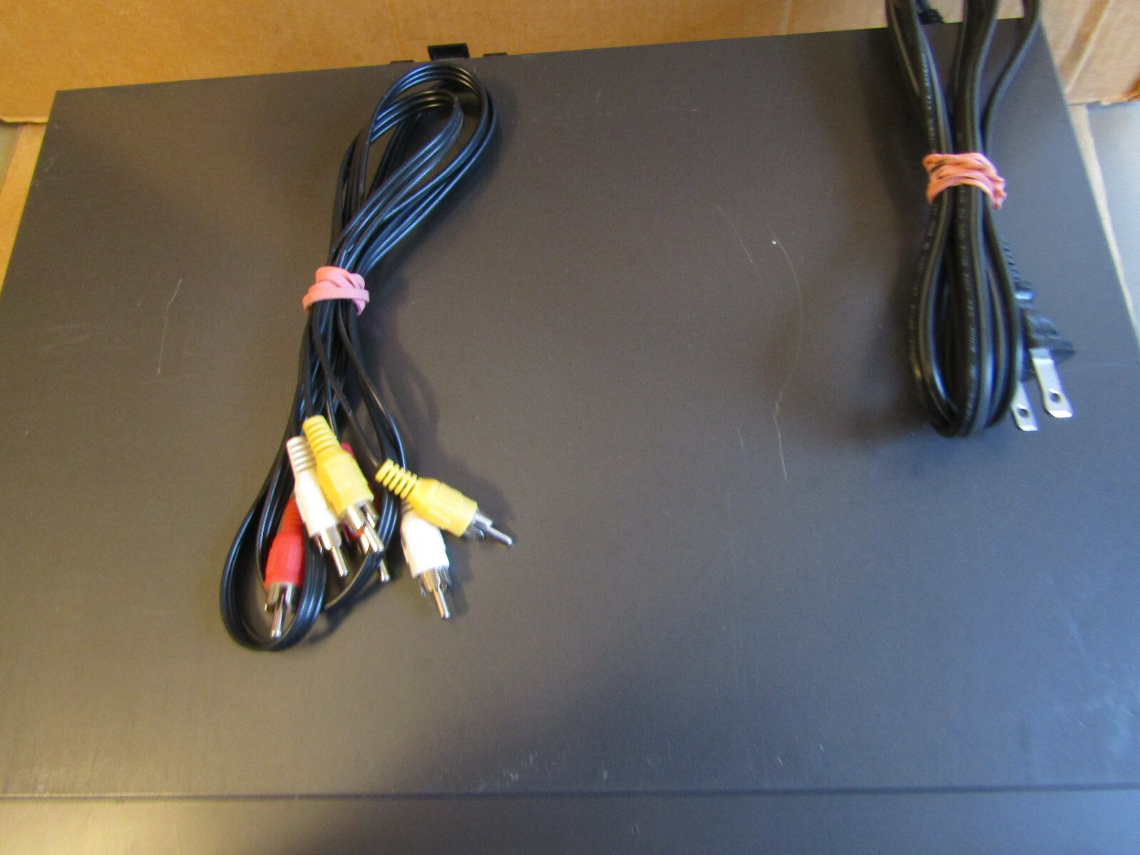 PANASONIC VCR/VHS PLAYER RECORDER MODEL PV-7452  W/AV CABLES    TESTED