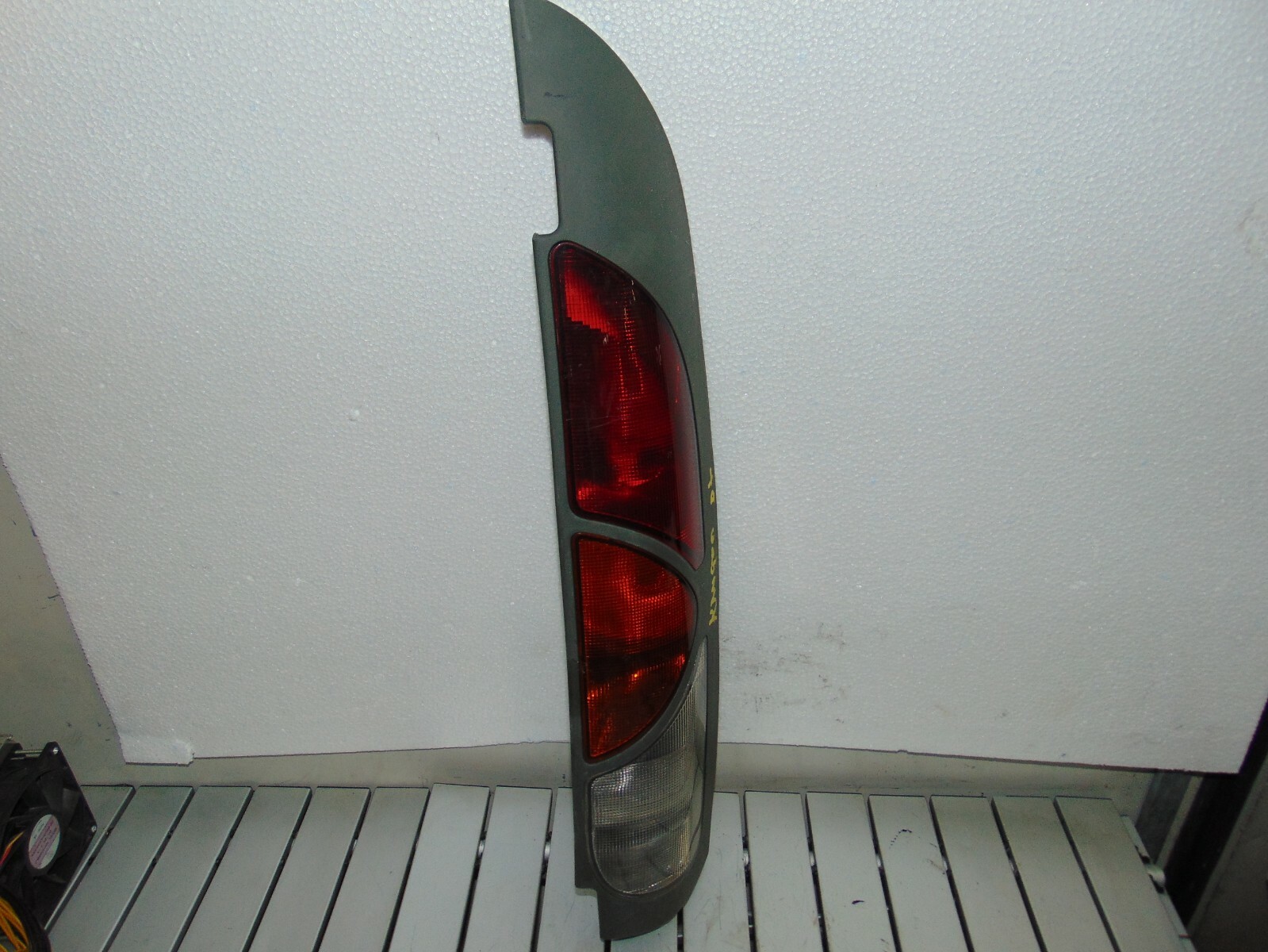 Fanale posteriore destro RENAULT KANGOO 2005