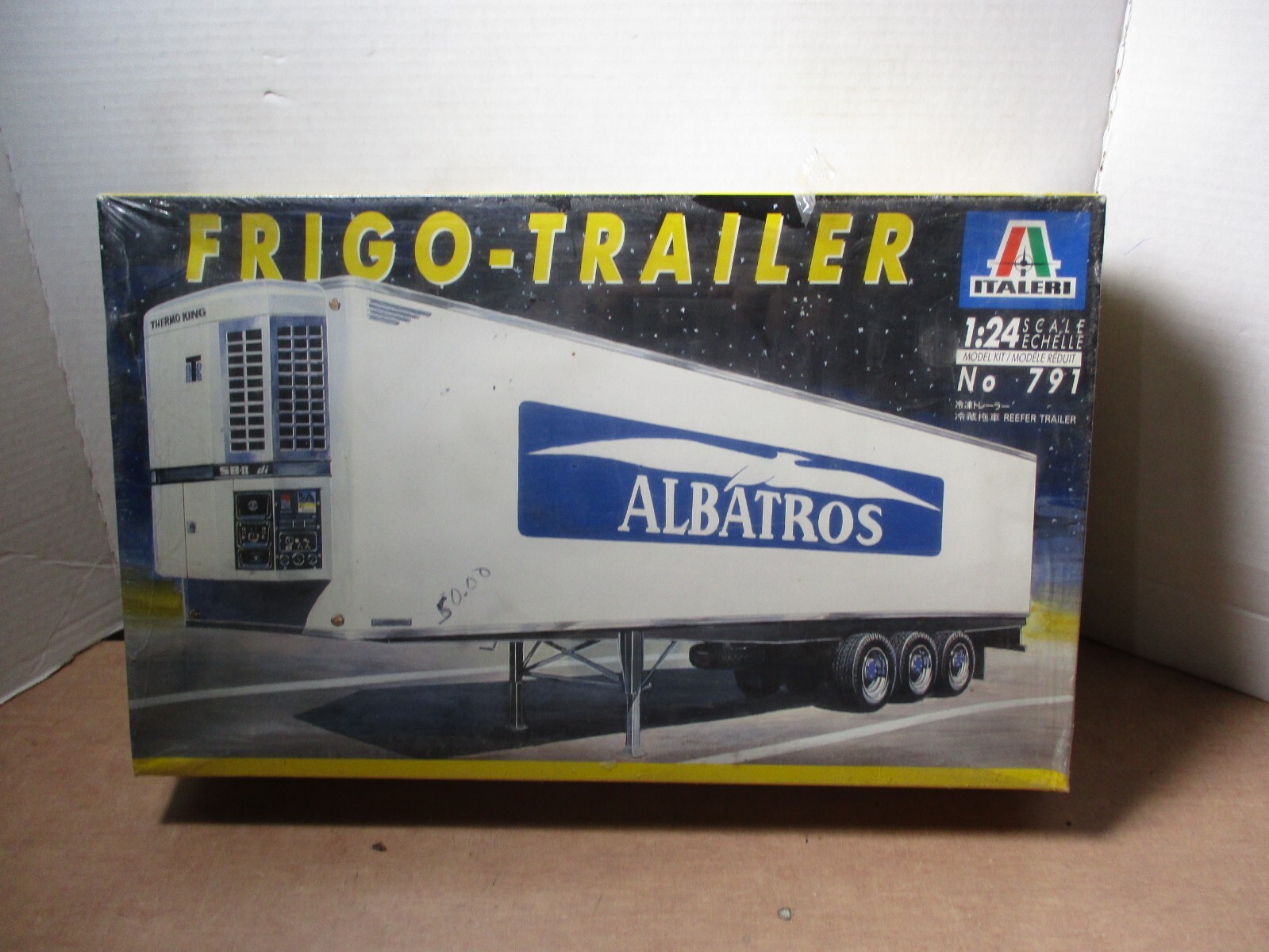 イタレリ Reefer Trailer 1/24 1:24 Reefer Trailer - Italeri 3904 Model Kit | IT-3904 | Italeri