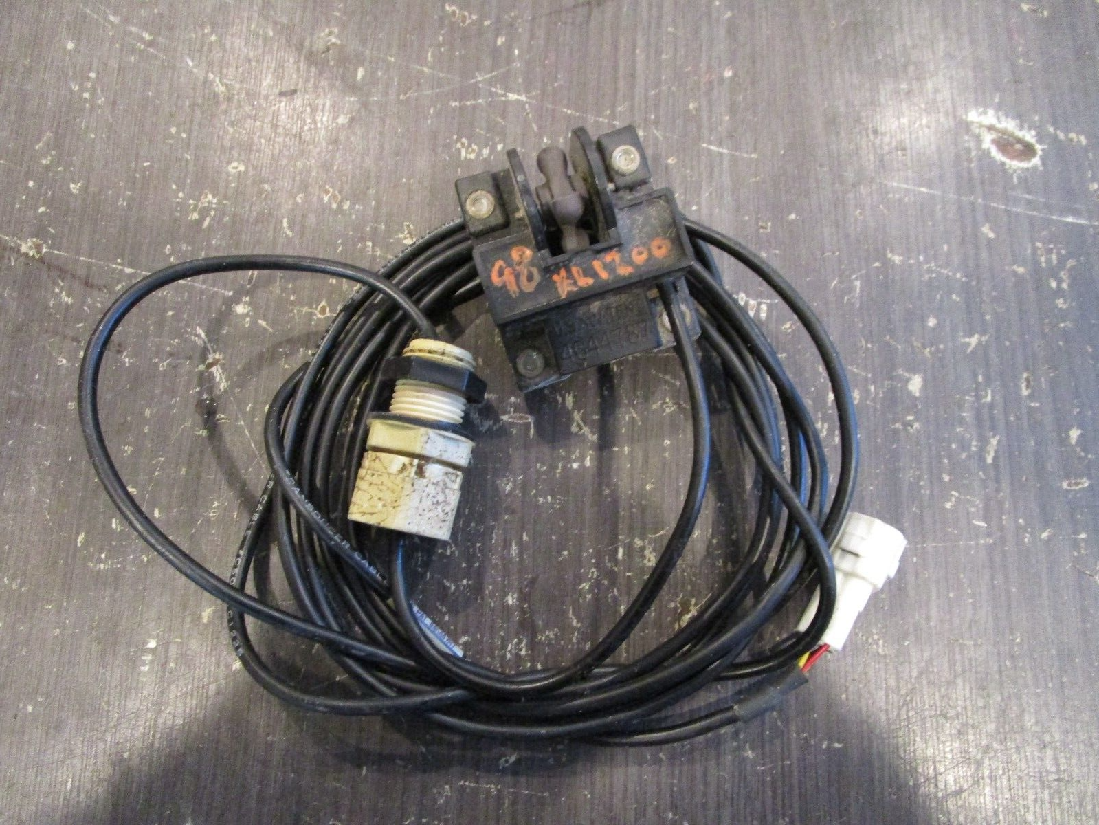 98 YAMAHA XL1200 SPEED SENSOR PADDLE WHEEL GJ1-U8K31-03-00 98 YAMAHA XL1200 SPEED SENSOR PADDLE WHEEL GJ1-U8K31-03-00