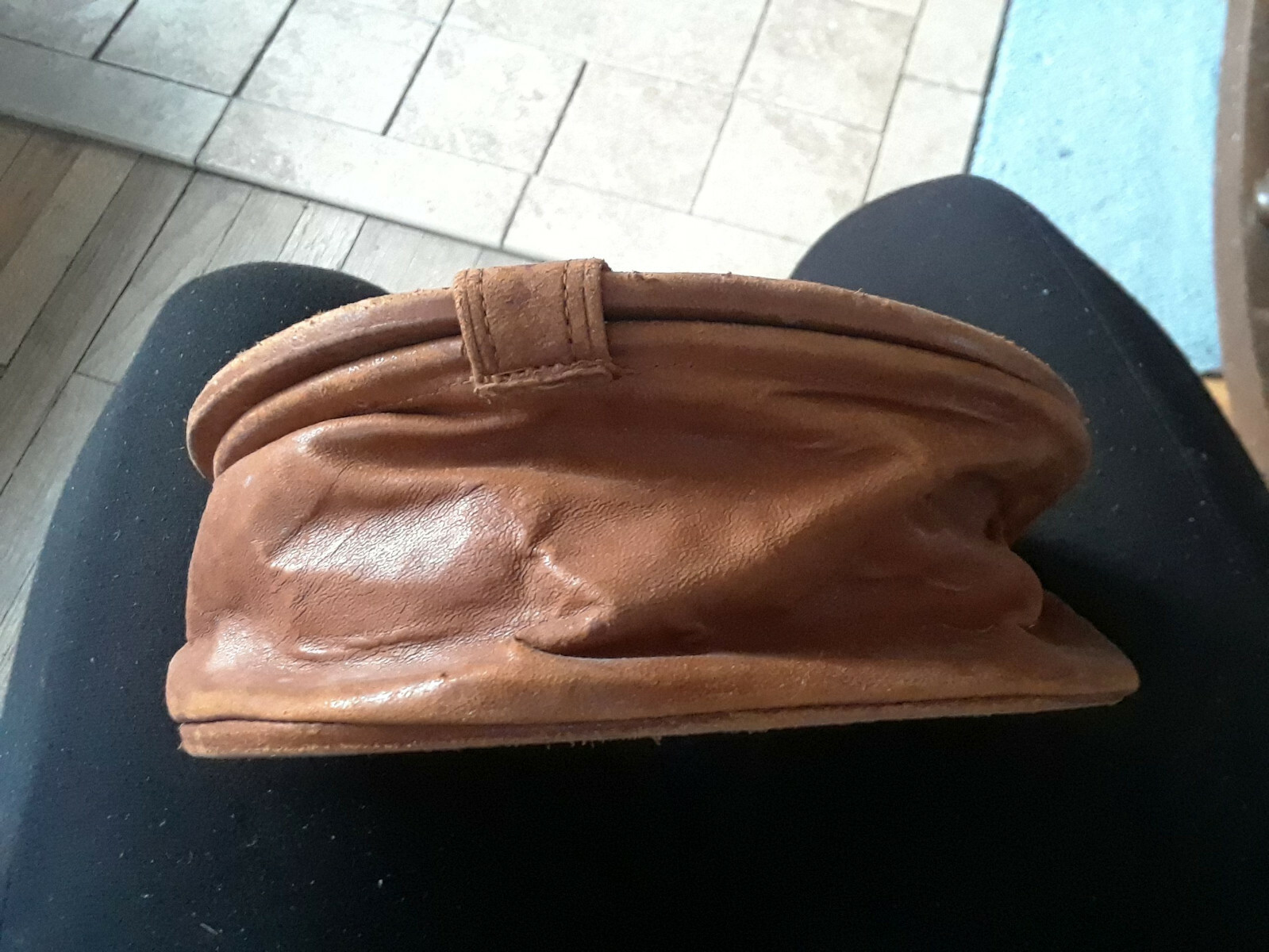 Vintage Leather Collar Box with 3 Arrow collars