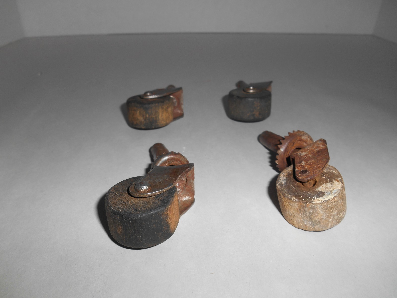 Lot of 4 Vintage Wood and Metal Furniture Casters 1-1/8 Inch Diameter