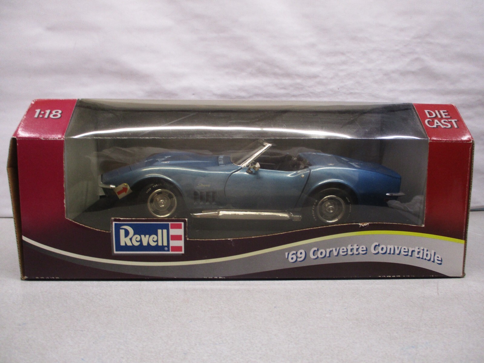 Revell 69 Corvette & 71 Plymouth GTX セット Revell 69 Corvette & 71 Plymouth GTX セット REVELL 1971