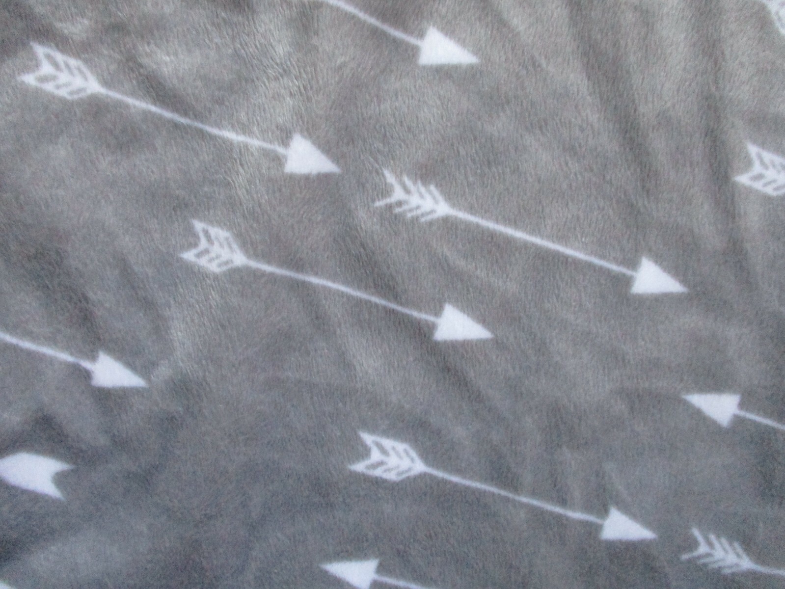 Gray With White Arrows ~ Guc