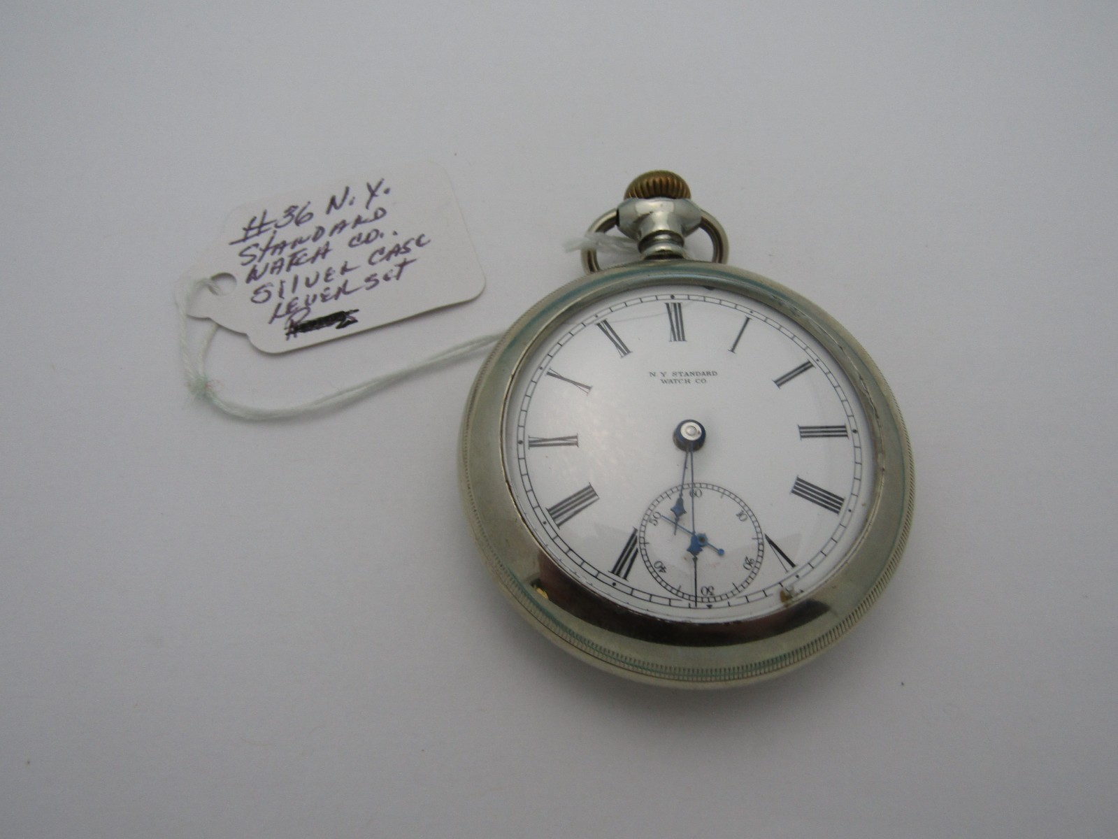 その他 Analogue Pocket Silver Silver version has a structured plastic surface? : r